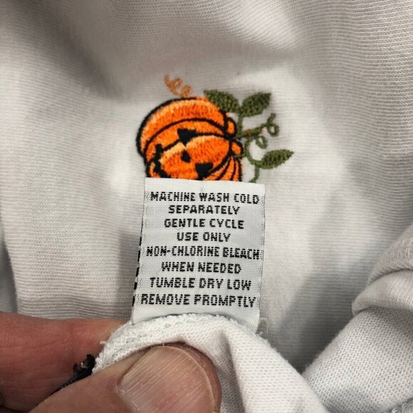 Onque Casuals White Applique Halloween T Shirt Size L - Picture 4 of 6